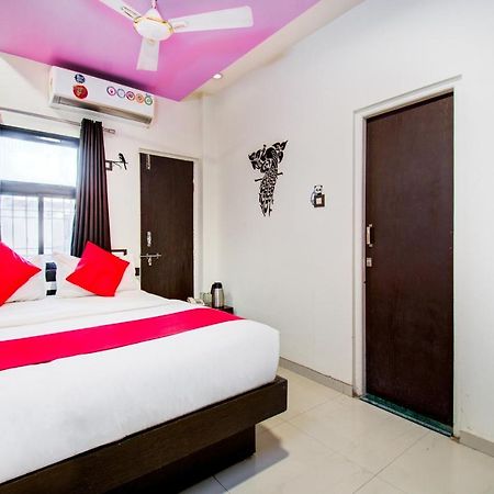 Oyo 11548 Hotel Mrunal Palace Aurangábád Kültér fotó