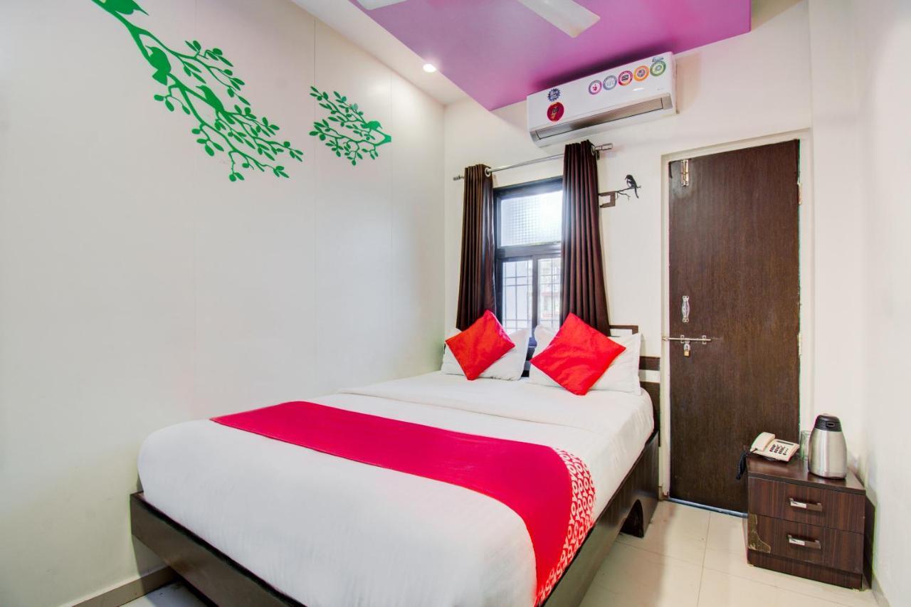 Oyo 11548 Hotel Mrunal Palace Aurangábád Kültér fotó