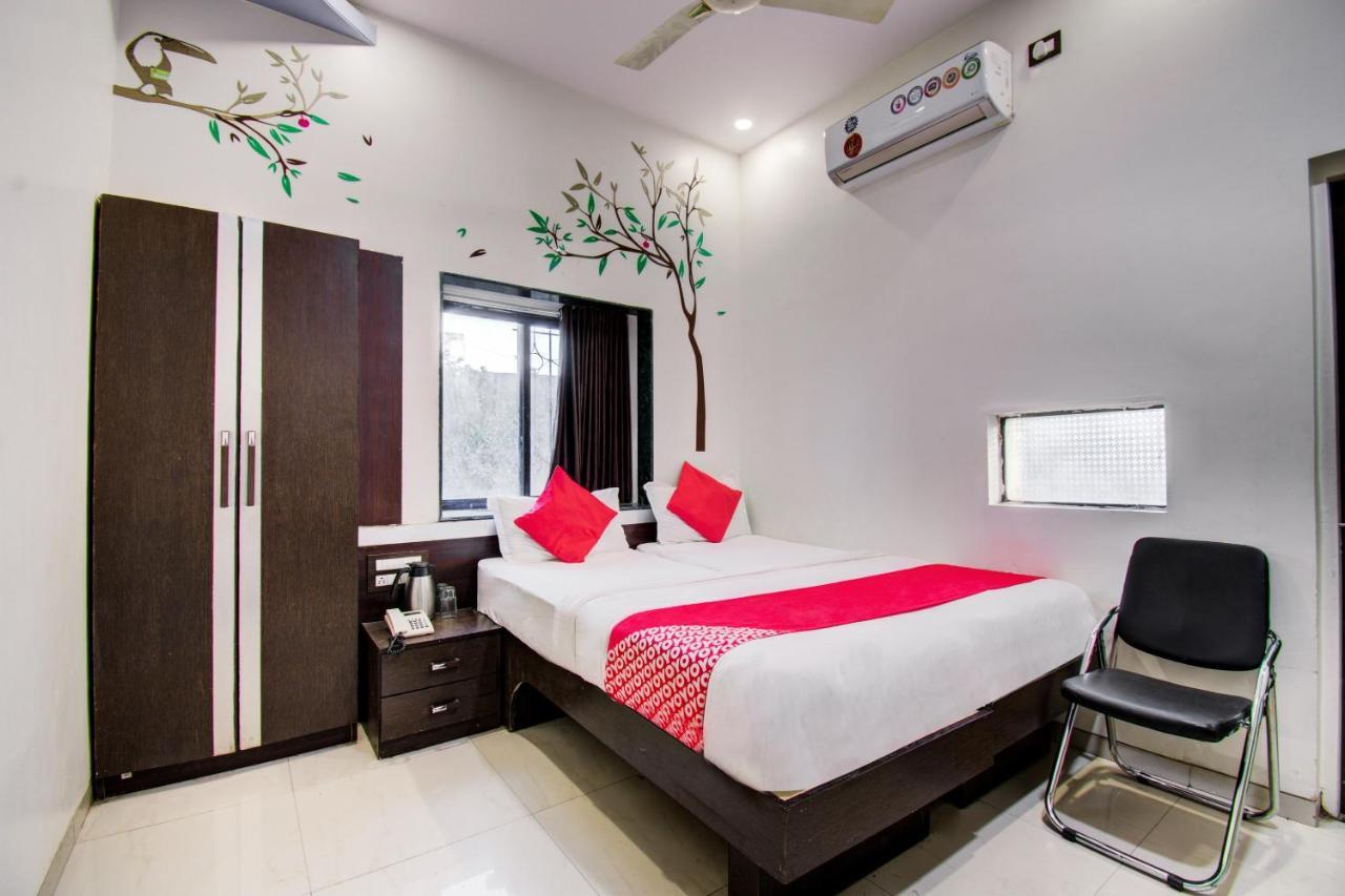 Oyo 11548 Hotel Mrunal Palace Aurangábád Kültér fotó